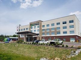 Holiday Inn Express & Suites Nashville North - Springfield, an IHG Hotel, hotelli, jossa on pysäköintimahdollisuus kohteessa Springfield