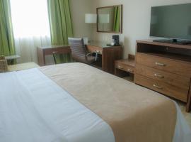 Holiday Inn Express and Suites Celaya by IHG, Hotel in Celaya