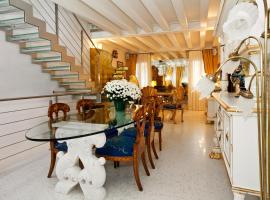 Casa Fortuny Luxury Apartment