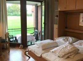 Travemünde am Hafen, hotel v destinaci Lübeck