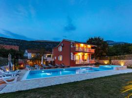 Luxury Villa Poquito, holiday home in Zagvozd