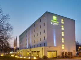 Holiday Inn Express Neunkirchen by IHG, hotel v destinaci Neunkirchen