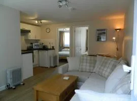 Bespoke Chalet 214, walk to the beach & close to Norfolk broads - pet friendly!