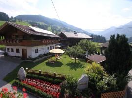 Stoffen Zuhaus, гірськолижний курорт у місті Альпбах