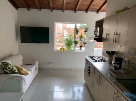 Apartamento remodelado en el mejor sitio del centro de Medellín Home Aris 401, apartment in Medellín