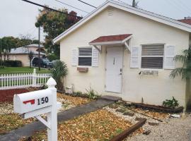 Casa Historica, a cozy 1940 cottage in Delray Beach, FL, hotel com estacionamento em Delray Beach