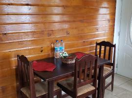 Unit 5/6 Private Apartment - Roseau, Hotel in Roseau