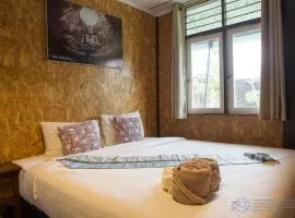 Aenguy Hostel