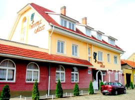 Oázis Hotel Étterem, hotel sa Kiskunfélegyháza