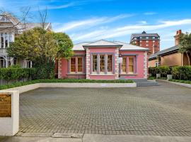 The Classic Villa, hotel a Christchurch