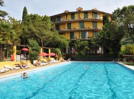 Hotel Palme & Suite: Garda şehrinde bir otel