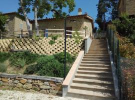 Umbria vista lago Trasimeno, alojamento para férias em Castel Rigone