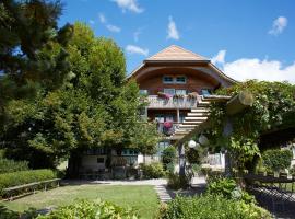 Bio Garni Möschberg, pet-friendly hotel in Grosshochstetten