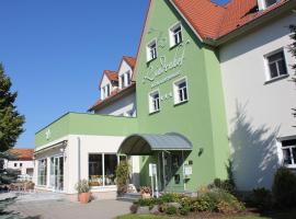 Lindenhof, hotel with parking in Thiendorf