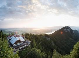 Boutiquehotel Blaue Burg Falkenstein, hotel v mestu Pfronten