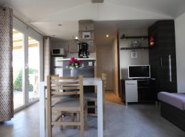 Camping les charmettes-, hotel in Les Mathes