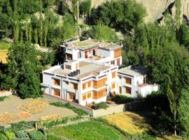 Namra Hotel and Camps - Temisgam, hotel v destinaci Khalatse