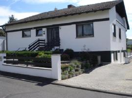 Ferienwohnung Tröppner, hotel near Haltepunkt Frankenwinheim, Zeilitzheim