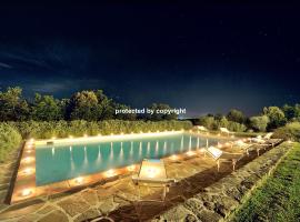 Luxury Stone Villa Salt Water Pool, prabangusis viešbutis mieste Rapolano Terme
