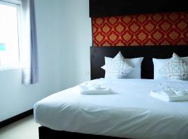 O2 Hotel สกลนคร (โรงแรม โอทู สกลนคร), hotel near Sakon Nakhon Airport - SNO, 