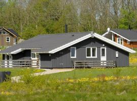 Three-Bedroom Holiday home in Sydals 9, počitniška hiška v mestu Vibøge