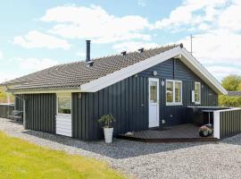 6 person holiday home in Hadsund, hotell i Øster Hurup