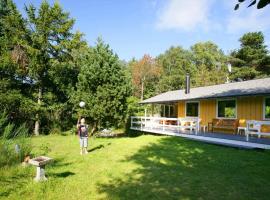 Three-Bedroom Holiday home in Græsted 4，Udsholt Sand的飯店