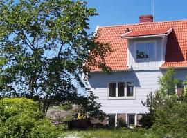 6 person holiday home in HOVEN SET, hotell i Hovenäset