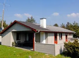 6 person holiday home in Blåvand