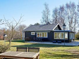 Holiday home Hasle III, cheap hotel in Hasle