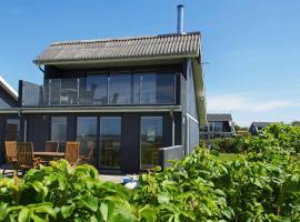 Three-Bedroom Holiday home in Hemmet 89、Falenの別荘