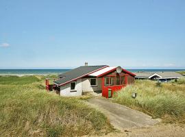 Three-Bedroom Holiday home in Løkken 65, hotelli kohteessa Grønhøj