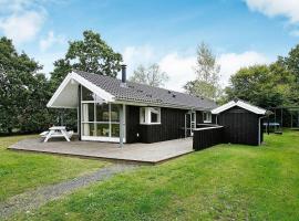 8 person holiday home in Hadsund, hotel v destinácii Øster Hurup