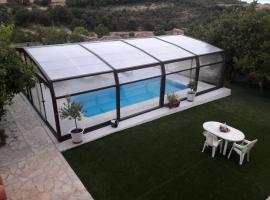 Alojamiento Rural Abuela Andrea, hotel con tinas de hidromasaje en Molinilla