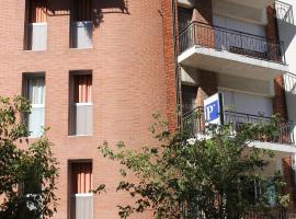 Hostal Cal Siles, casa de hóspedes em El Prat de Llobregat