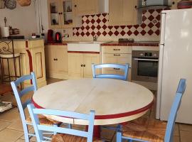 La petite ch&acirc;taigne de Collobri&egrave;res