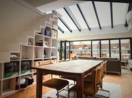 Fantastic Bright Penthouse, apartamento em Amsterdã