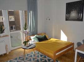 Apartamenty Krak&oacute;w Mazowiecka 11, hotel near 5 Military Clinical Hospital SPZOZ, Krakow