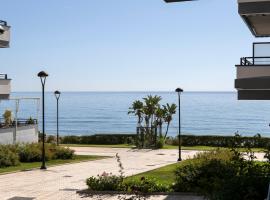 Beach House Torrox, ξενοδοχείο σε Torrox Costa