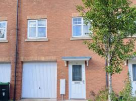 Seymour Road - Birmingham BnBs, cottage in Oldbury