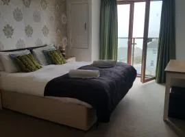 South Fistral Seaview 2-bed Apartment