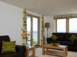 South Fistral Seaview 2-bed Apartment