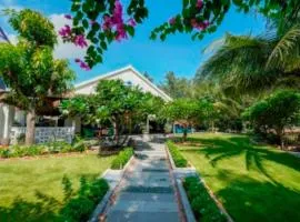 Holiday Villa 3BR Beachfront An Bang Beach Hoi An by Beachside Boutique Homes