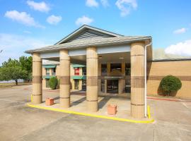 OYO Hotel Texarkana Trinity AR Hwy I-30، فندق في تيكساركانا