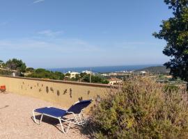 Gina's house in castell d'aro with sea views, Hotel in Castillo de Aro