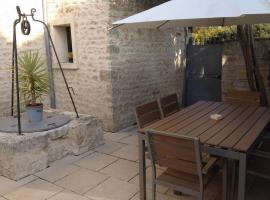 L'écurie & Le Chai - Gîtes de charme entre plage et cœur de village, hotel i Dolus-d'Oléron