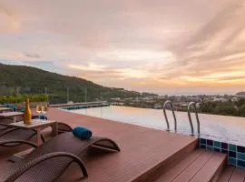 Splendid Sea View Resort