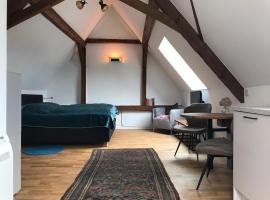 Apartment für zwei Personen in romantischem Weindorf, povoljni hotel u gradu 'Kleinkarlbach'