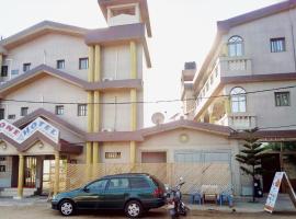 Stone Hotel, hotell i Lomé