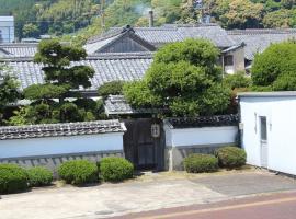 Guest House Wagaranchi Kai, отель в городе Кумано, рядом находится Hanano Iwaya Caves